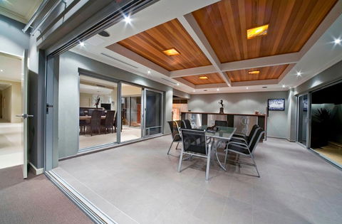 Luca Construct Pty Ltd - Builders Victoria 0