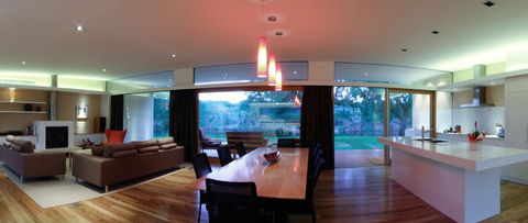 MacKinnon T R & Co - Builders Victoria 1