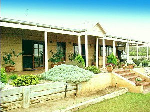 Murchison Rammed Earth - Builders Victoria 1