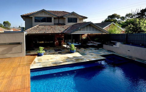 Hille's Home Extensions - Builders Victoria 1