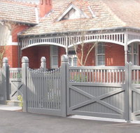 Old Malvern Pickets - Builders Victoria